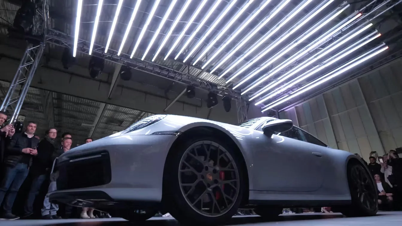 Porsche - Reveal 911